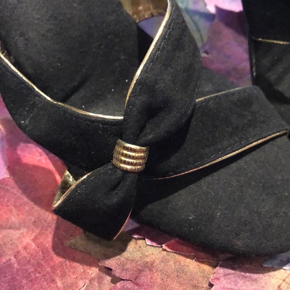 VINTAGE BLACK SUEDE SANDALS - Picture 12 of 16